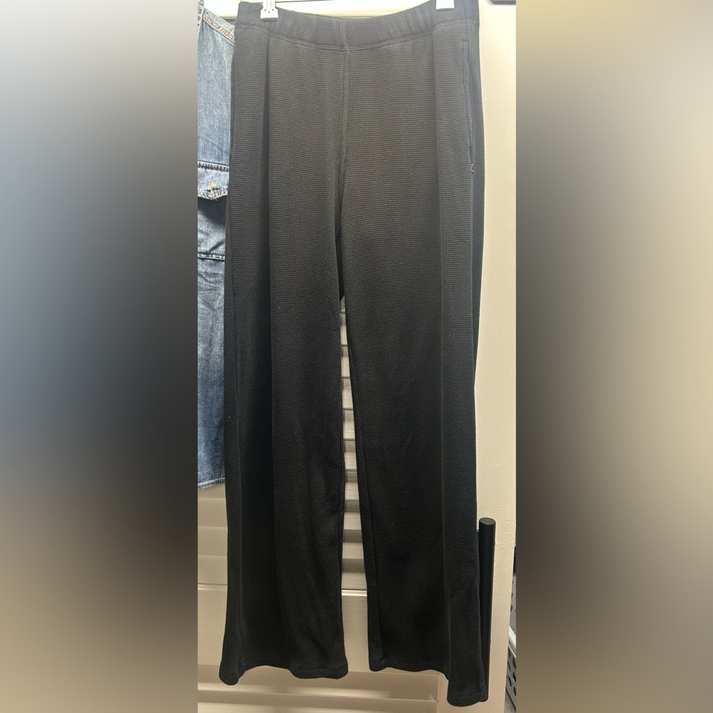 TNA Waffle Textured Pant with Timeless Appeal
